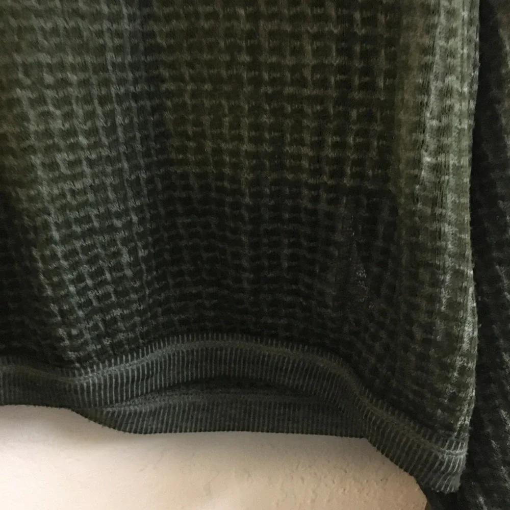 We The Free Oversized Sweater Size Small Green V Neck Lightweight Boho - Picture 7 of 12